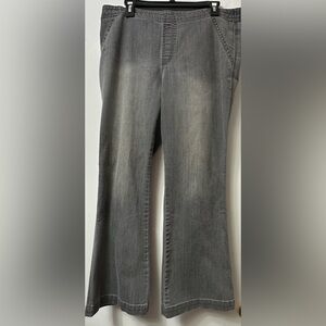 Chicos platinum size 2 short